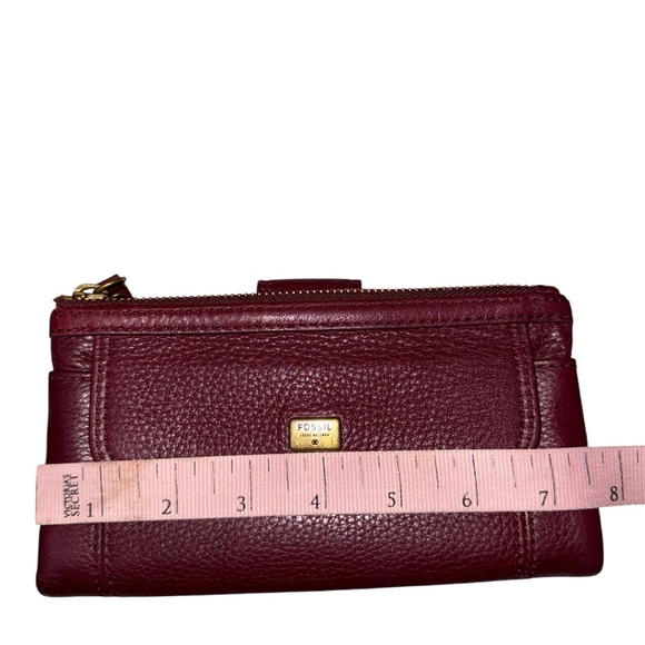 Fossil Women's Deep Red Burgundy Leather Wallet - Picture 8 of 9